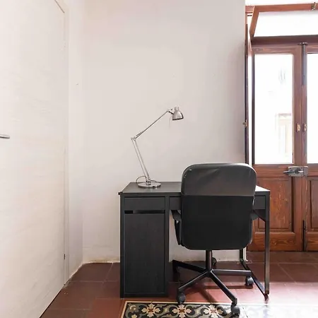 Bilocale In Sansa Lägenhet